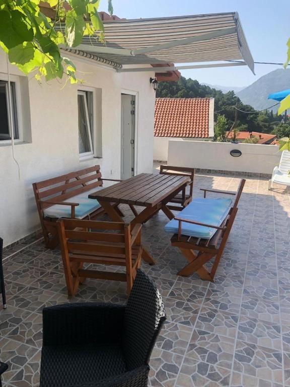 Alisa Sea View Apartment Prcanj Kotor Kültér fotó
